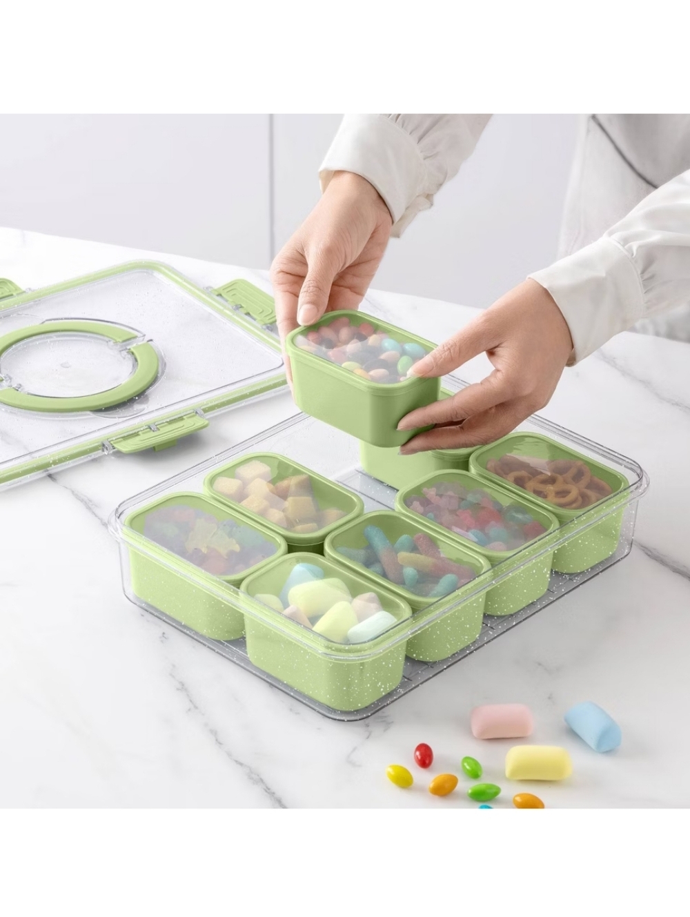 New Target Snack/ Food Storage Container - Picture 2 of 5
